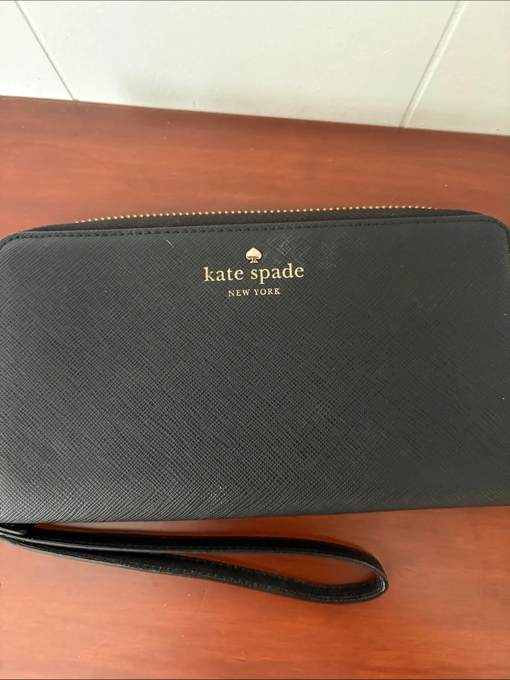 Kate Spade New York Black Saffiano Leather Zip Wallet Wristlet Clutch Carryall